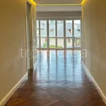 Rent 7 bedroom apartment of 262 m² in Milano