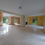 Rent 7 bedroom house of 240 m² in SENLIS