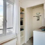 Rent 1 bedroom apartment of 15 m² in Paris