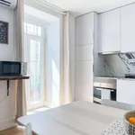 Rent 2 bedroom apartment of 60 m² in lisbon