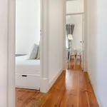 Rent 2 bedroom apartment of 75 m² in Lisbon