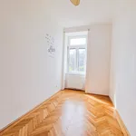 Rent 2 bedroom apartment of 5702 m² in Wien