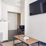 Rent 1 bedroom apartment of 398 m² in Paris