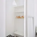 Rent 2 bedroom apartment of 60 m² in Milan