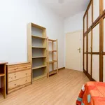 Rent a room of 150 m² in madrid