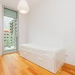 Rent 3 bedroom apartment of 148 m² in Lisbon