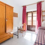 Rent a room of 300 m² in granada