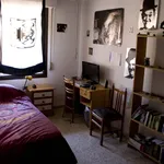 Rent a room in Granada']