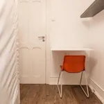 Rent a room in lisbon