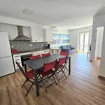 Rent 3 bedroom apartment in Cádiz