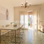 Rent 6 bedroom house of 110 m² in Pietrasanta