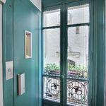 Appartement de 370 m² avec 1 chambre(s) en location à Paris