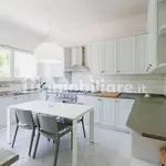 Rent 5 bedroom house of 300 m² in Caranna