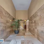 Rent 4 bedroom apartment of 65 m² in Milan