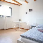 Miete 5 Schlafzimmer wohnung von 155 m² in Kaiserslautern