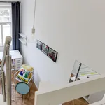 Rent 4 bedroom apartment in Prague