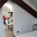 Rent 3 bedroom apartment of 60 m² in Genova