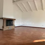 Affitto 4 camera appartamento di 136 m² in Como