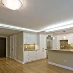 Rent 4 bedroom apartment of 278 m² in New York