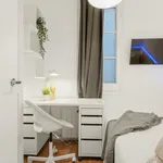 Rent 9 bedroom apartment in Barcelona