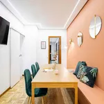 Rent a room of 202 m² in Madrid