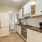 Rent 4 bedroom apartment of 85 m² in Barcelona