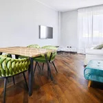 Rent 2 bedroom apartment of 70 m² in Milano