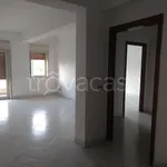 Rent 3 bedroom apartment of 80 m² in Itala