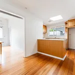 Rent 4 bedroom house in Essendon