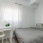 Rent 5 bedroom apartment in Madrid