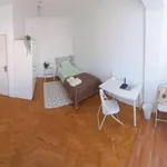 Rent 2 bedroom apartment in Lisbon