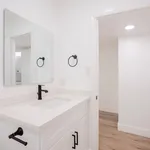 Rent 2 bedroom apartment of 111 m² in Los Angeles