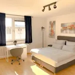 Miete 3 Schlafzimmer wohnung von 90 m² in frankfurt