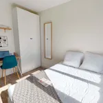 Louez une chambre de 102 m² à Paris