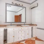 Alquilo 4 dormitorio casa de 206 m² en Gelves