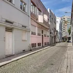 Rent 5 bedroom apartment of 120 m² in Porto