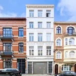 Rent 3 bedroom apartment of 257 m² in Ixelles