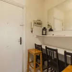 Rent a room of 110 m² in madrid