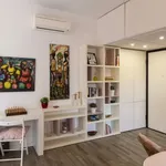 Rent 1 bedroom apartment of 80 m² in milan