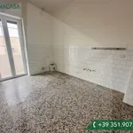 Affitto 5 camera appartamento di 130 m² in Matera