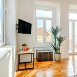 Rent 4 bedroom apartment of 95 m² in Lisbon