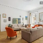 Appartement de 180 m² avec 5 chambre(s) en location à Paris