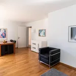 Miete 2 Schlafzimmer wohnung von 85 m² in Zurich