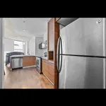 Rent 3 bedroom apartment in Montreal