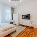 Rent 2 bedroom apartment of 689 m² in Berlin