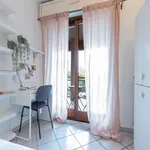 Rent a room of 67 m² in Turin