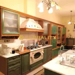 Rent 2 bedroom apartment of 196 m² in Iraklio