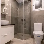 Rent 4 bedroom apartment of 10 m² in Barcelona