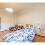 Rent 2 bedroom apartment of 85 m² in Milano