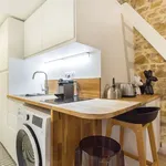 Rent 1 bedroom apartment of 250 m² in Lyon